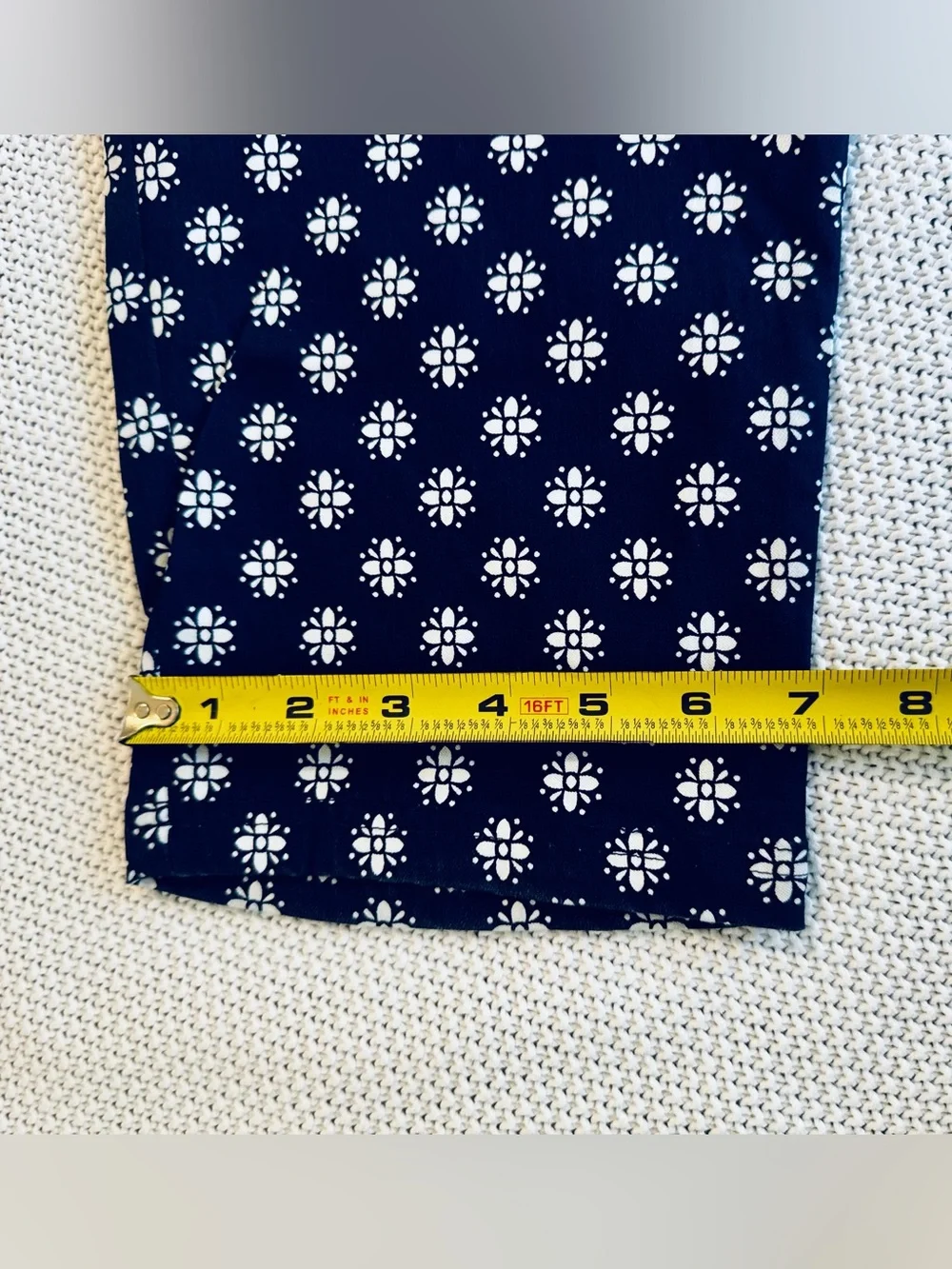 CHICO’S Stretchy Navy Blue & White Dot Floral Ankle Slim Crop Jeans